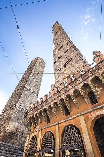 Le due Torri (Two Towers), Bologna, Emilia-Romagna, Italy