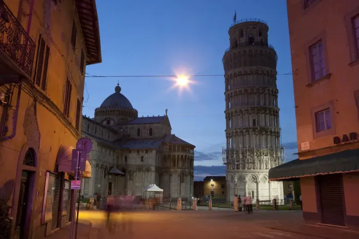 Framed Print : Leaning tower of Pisa, Tuscany, Italy