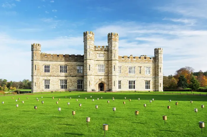 Framed Print : Leeds Castle, Kent, England Framed Print : Leeds Castle, Kent, England