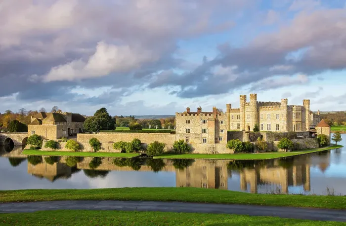 Framed Print : Leeds Castle, Kent, England Framed Print : Leeds Castle, Kent, England