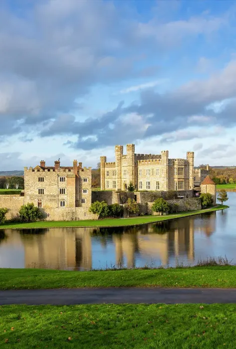 Framed Print : Leeds Castle, Kent, England Framed Print : Leeds Castle, Kent, England