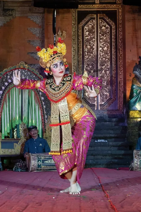 Framed Print : Legong (traditional Balinese dance) performance at Ubud Palace, Bali, Indonesia