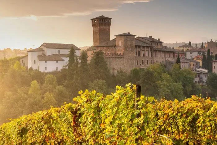 Framed Print : Levizzano Castle, Castelvetro di Modena district, Modena province, Emilia Romagna, Italy Framed Print : Levizzano Castle, Castelvetro di Modena district, Modena province, Emilia Romagna, Italy