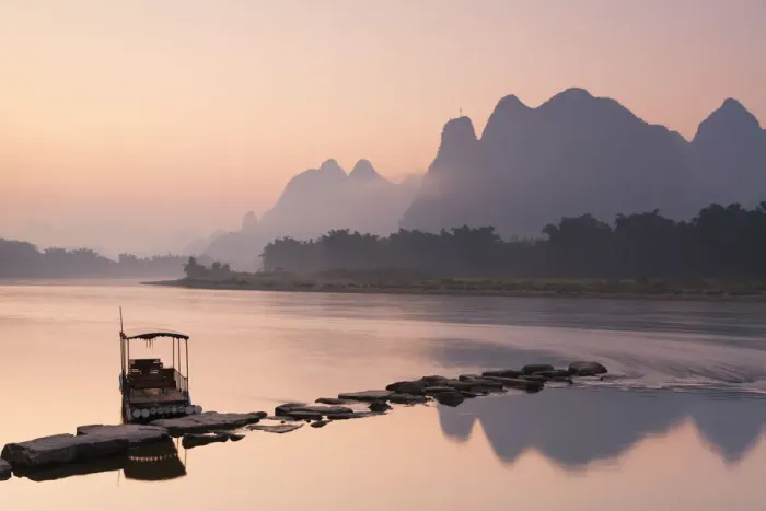 Framed Print : Li River at dawn, Xingping, Yangshuo, Guangxi, China Framed Print : Li River at dawn, Xingping, Yangshuo, Guangxi, China