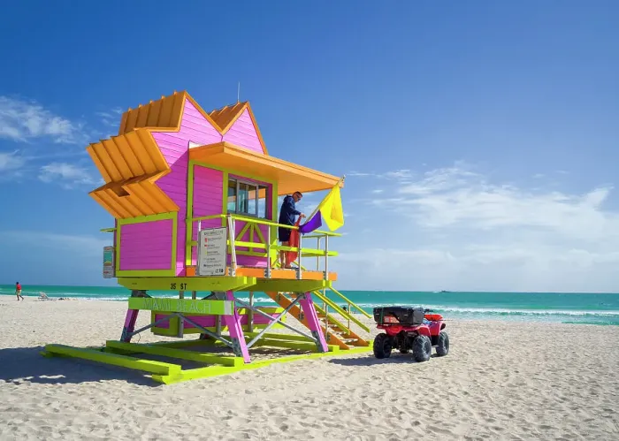 Framed Print : Liefguard hut, South Miami Beach, Miami, Florida, USA Framed Print : Liefguard hut, South Miami Beach, Miami, Florida, USA
