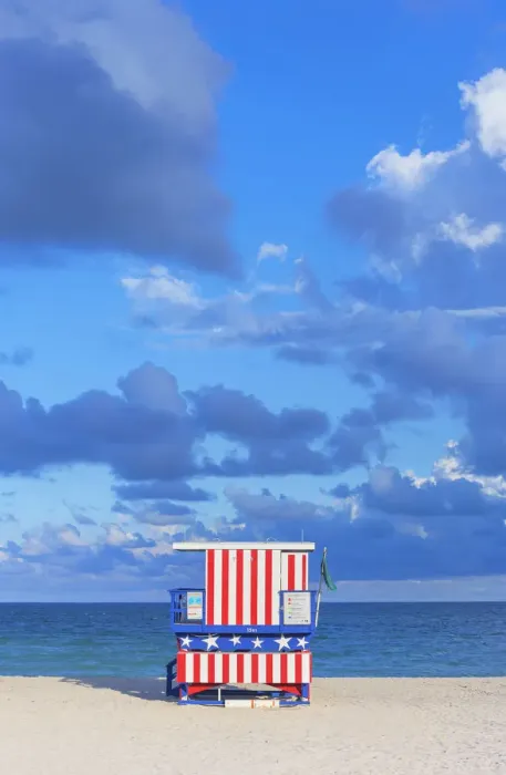 Framed Print : Lifeguard beach hut, Miami beach, Miami, Florida, USA Framed Print : Lifeguard beach hut, Miami beach, Miami, Florida, USA