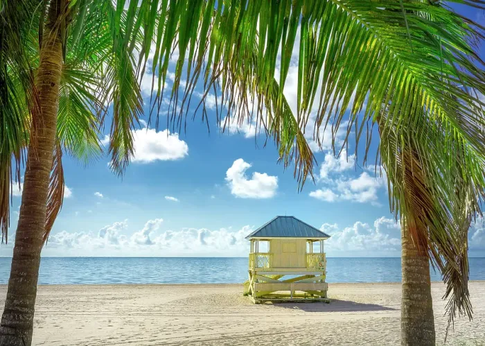 Framed Print : Lifeguard hut on beach, Miami, Florida, USA Framed Print : Lifeguard hut on beach, Miami, Florida, USA