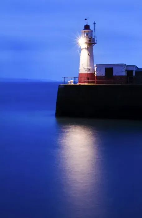 Framed Print : The Lighthouse at the end of the Newlyn Pier at dawn, long exposure, Newlyn, Cornwall, UK Framed Print : The Lighthouse at the end of the Newlyn Pier at dawn, long exposure, Newlyn, Cornwall, UK