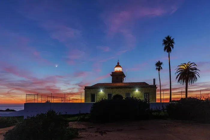 Framed Print : Lighthouse at Ponta da Piedade, Lagos, Algarve, Portugal