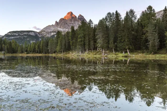 Framed Print : Last lights of the day illuminate the Three Peaks, Antorno Lake, Auronzo di Cadore Framed Print : Last lights of the day illuminate the Three Peaks, Antorno Lake, Auronzo di Cadore