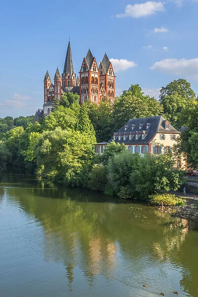 Limburg Dome with river Lahn, Limburg, Lahn valley, Hesse, Germany
