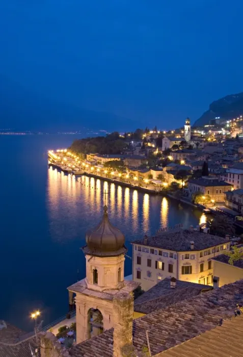 Framed Print : Limone, Lago di Garda, Trentino-Alto Adige, Italy