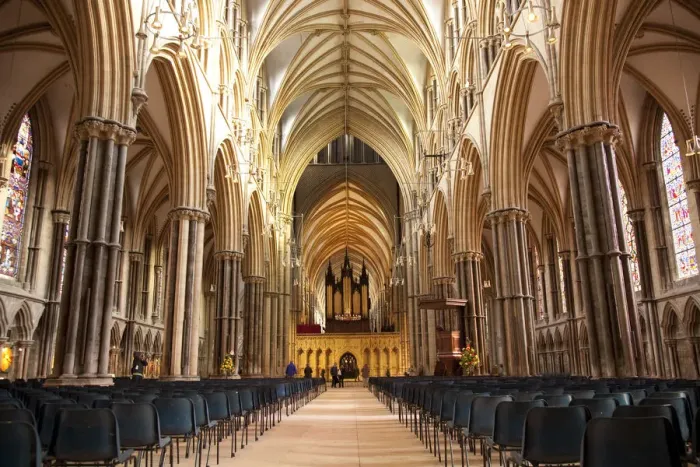 Framed Print : Lincoln, England. Light floods the nave of Lincoln cathedral Framed Print : Lincoln, England. Light floods the nave of Lincoln cathedral