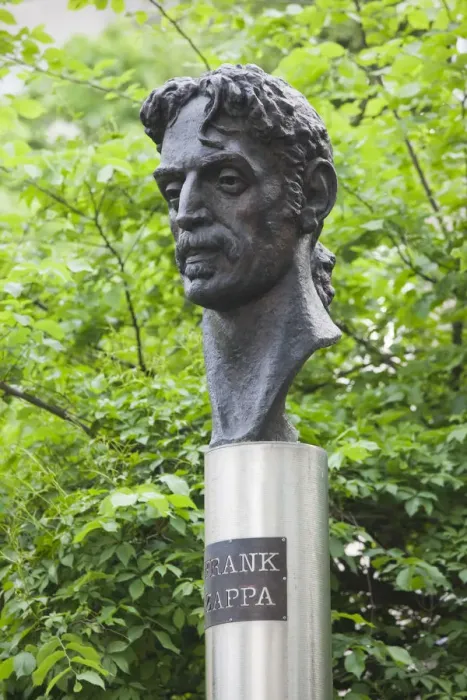 Framed Print : Lithuania, Vilnius, bust to US rock singer Frank Zappa Framed Print : Lithuania, Vilnius, bust to US rock singer Frank Zappa