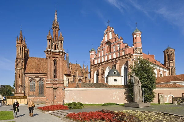 Lithuania, Vilnius, St. Annes Church and St. Francis and Bernardine Church