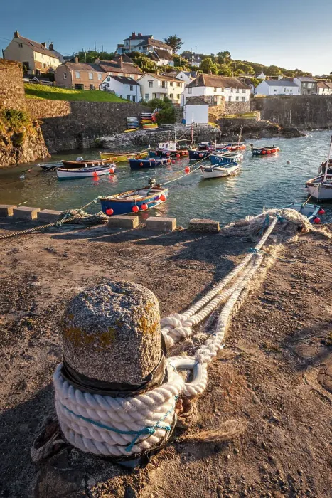 Framed Print : The little harbor at Coverack, Lizard Peninsula, Cornwall, England Framed Print : The little harbor at Coverack, Lizard Peninsula, Cornwall, England