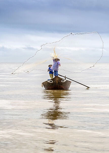 throwing fishing nets