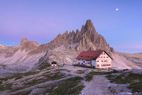Locatelli refuge and Mount Paterno, Trentino Alto Adige Sudtyrol district, Italy, Europe