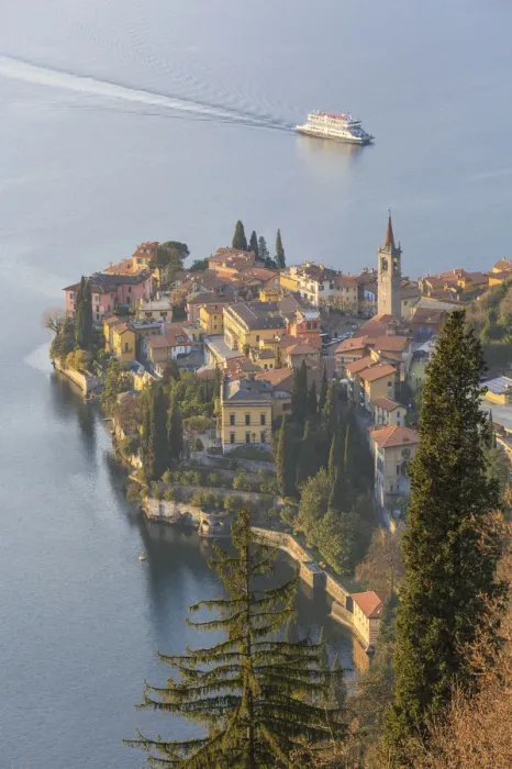 Framed Print : Lombardy, Italy, provence of Lecco, Varenna village at Como lake Framed Print : Lombardy, Italy, provence of Lecco, Varenna village at Como lake