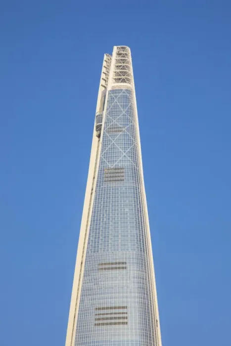 Framed Print : Lotte Tower (555m supertall skyscraper, 5th tallest building in the world when completed in 2016)