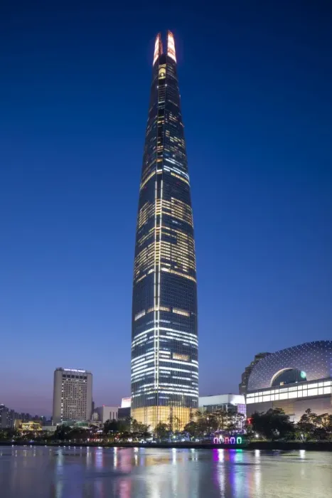 Framed Print : Lotte Tower (555m supertall skyscraper, 5th tallest building in the world when completed in 2016)