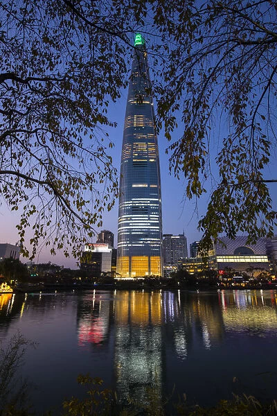 Lotte Tower (555m supertall skyscraper, 5th tallest building in the world when completed