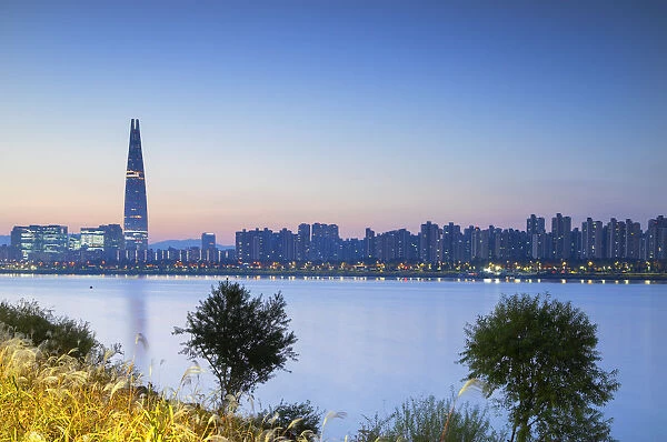 Lotte World Tower and Han River at dawn, Seoul, South Korea