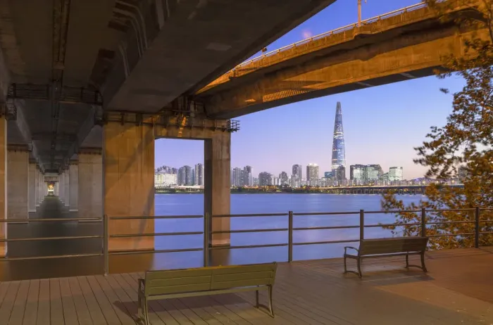 Framed Print : Lotte World Tower and Han River at dusk, Seoul, South Korea