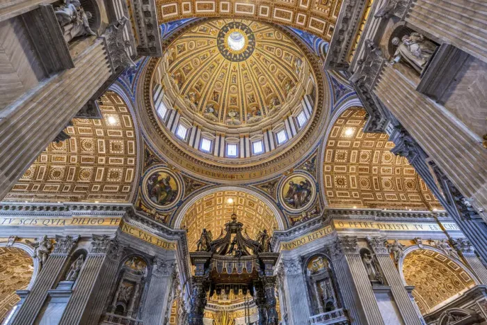 Framed Print : Low angle interior view of the baldacchino and main dome, St Framed Print : Low angle interior view of the baldacchino and main dome, St