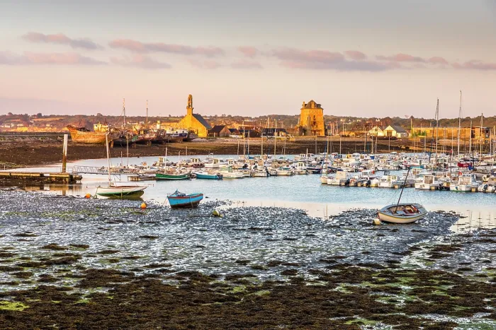 Framed Print : Low tide at the port of Camaret-sur-Mer, Crozon Peninsula, Finistere, Brittany, France Framed Print : Low tide at the port of Camaret-sur-Mer, Crozon Peninsula, Finistere, Brittany, France