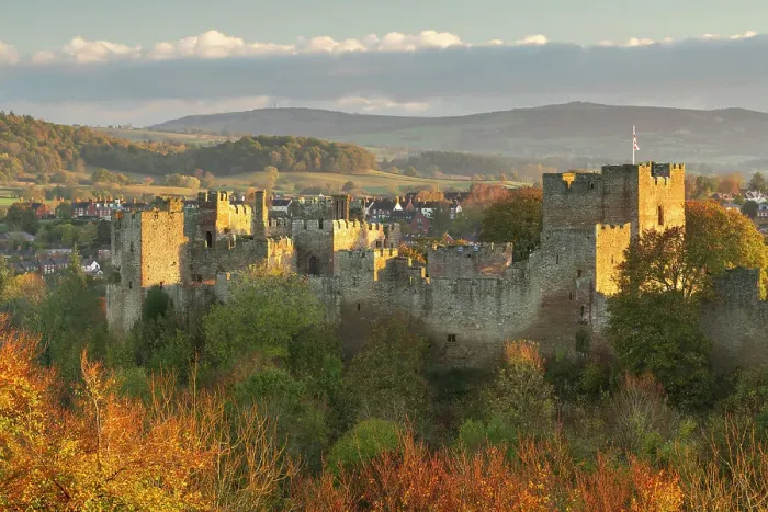 Framed Print : Ludlow Castle at dawn on a sunny autumnal morning, Ludlow, Shropshire, England. Autumn (November) 2022 Framed Print : Ludlow Castle at dawn on a sunny autumnal morning, Ludlow, Shropshire, England. Autumn (November) 2022