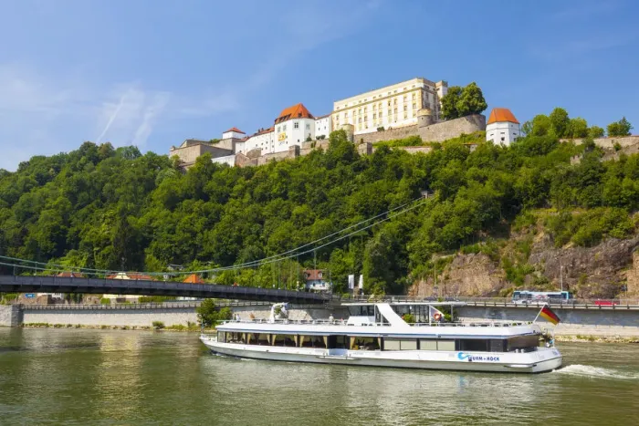 Framed Print : Luitpold Bridge across Danube River with Fortress Oberhaus, Veste Oberhaus, Passau Framed Print : Luitpold Bridge across Danube River with Fortress Oberhaus, Veste Oberhaus, Passau