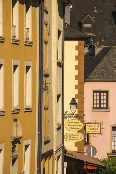 Framed Print : Luxembourg, Vianden, Hotel Auberge du Chateau on Rue Grande Framed Print : Luxembourg, Vianden, Hotel Auberge du Chateau on Rue Grande