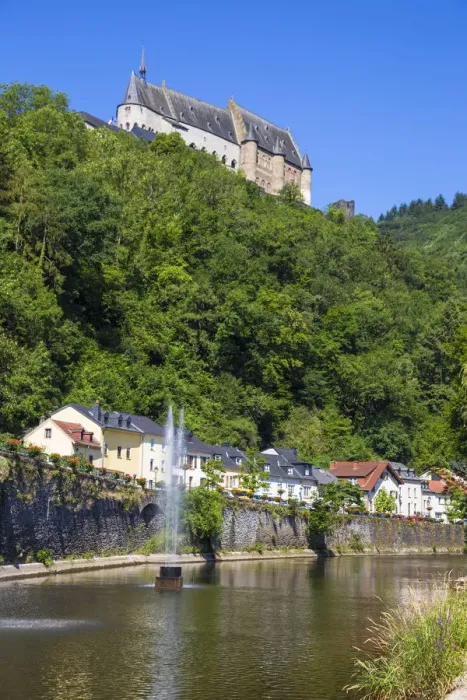 Framed Print : Luxembourg, Vianden, View of Vianden Castle above the town and Our River Framed Print : Luxembourg, Vianden, View of Vianden Castle above the town and Our River