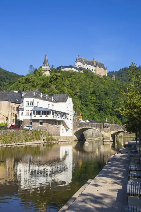 Framed Print : Luxembourg, Vianden, View of Vianden Castle above the town and Our River