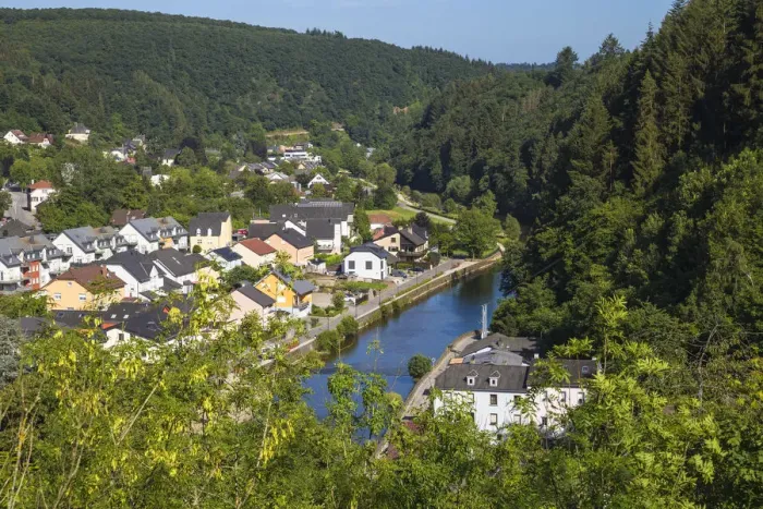 Framed Print : Luxembourg, View of Vianden and Our river Framed Print : Luxembourg, View of Vianden and Our river