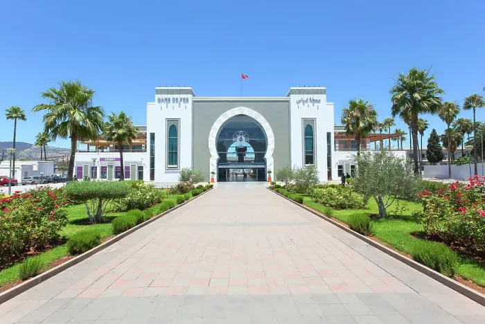 Framed Print : The main facade of the Fez railway station, Morocco Framed Print : The main facade of the Fez railway station, Morocco