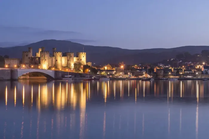 Framed Print : Majestic ruins of Conwy Castle in evening light, Snowdonia National Park, Wales, UK
