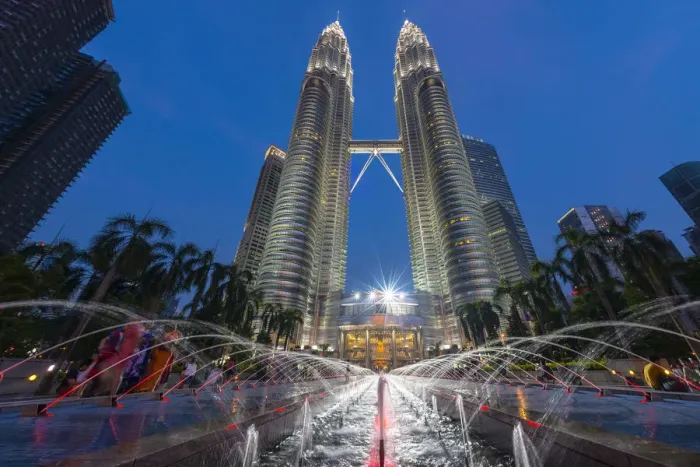 Framed Print : Malaysia, Kuala Lumpur, Petronas Towers Framed Print : Malaysia, Kuala Lumpur, Petronas Towers