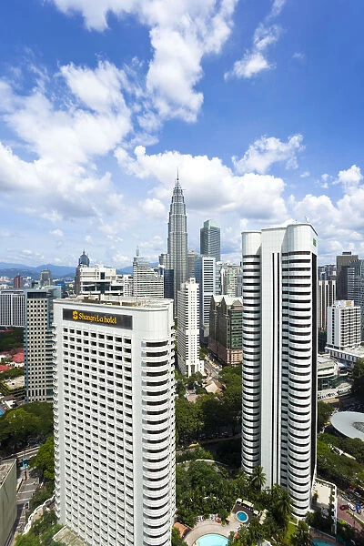 Malaysia, Kuala Lumpur, view over Kuala Lumpur City Centre & Petronas Towers