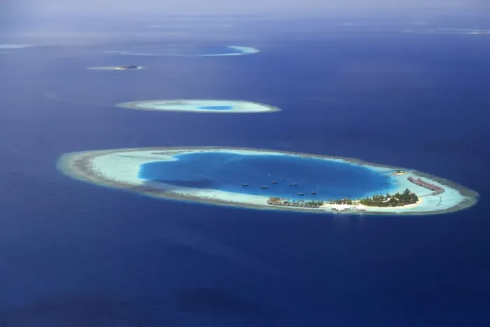 Framed Print : Maldives, South Ari Atoll, Aerial View of the chains of atolls Framed Print : Maldives, South Ari Atoll, Aerial View of the chains of atolls