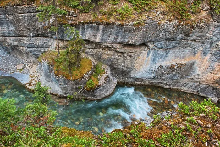 Framed Print : The Maligne River meanders through the Maligne Canyon. Jasper National Park Alberta, Canada Framed Print : The Maligne River meanders through the Maligne Canyon. Jasper National Park Alberta, Canada