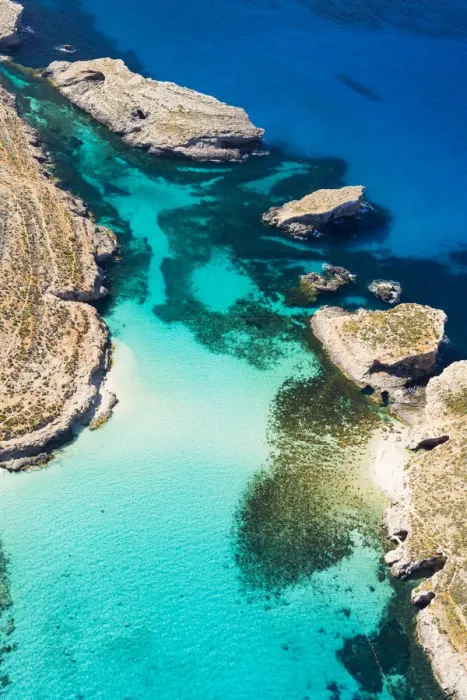 Framed Print : Malta, Gozo Region, Comino. Aerial view of the azure coloured waters of the Blue Lagoon Framed Print : Malta, Gozo Region, Comino. Aerial view of the azure coloured waters of the Blue Lagoon