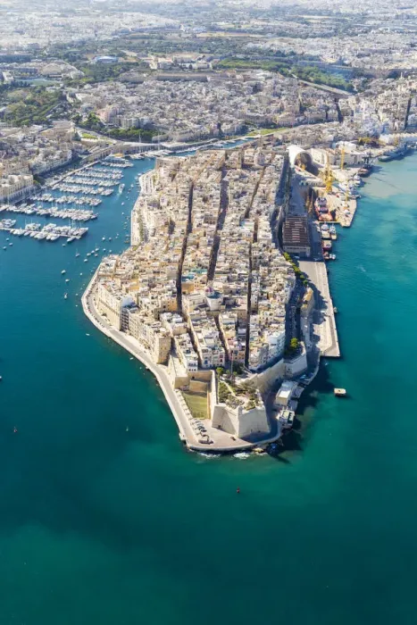 Framed Print : Malta, South Eastern Region, Valletta. Aerial view of Senglea, one of the Three Cities Framed Print : Malta, South Eastern Region, Valletta. Aerial view of Senglea, one of the Three Cities