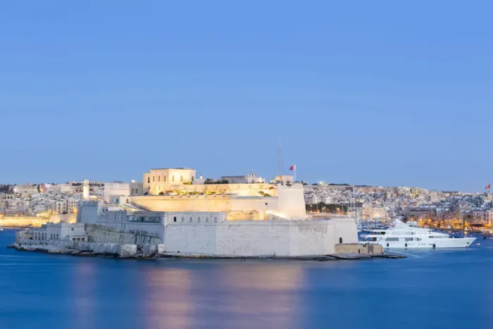Framed Print : Malta, South Eastern Region, Valletta. Grand Harbour and Fort St Angelo in Vittoriosa Framed Print : Malta, South Eastern Region, Valletta. Grand Harbour and Fort St Angelo in Vittoriosa