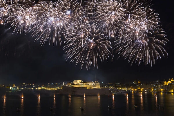 Malta, South Eastern Region, Valletta. The Malta International Fireworks Festival
