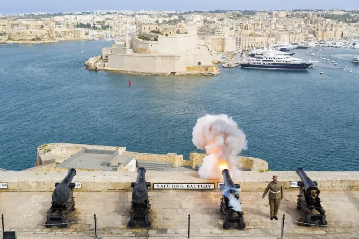 Framed Print : Malta, South Eastern Region, Valletta. The 16: 00hrs firing of the canon at the Saluting Framed Print : Malta, South Eastern Region, Valletta. The 16: 00hrs firing of the canon at the Saluting