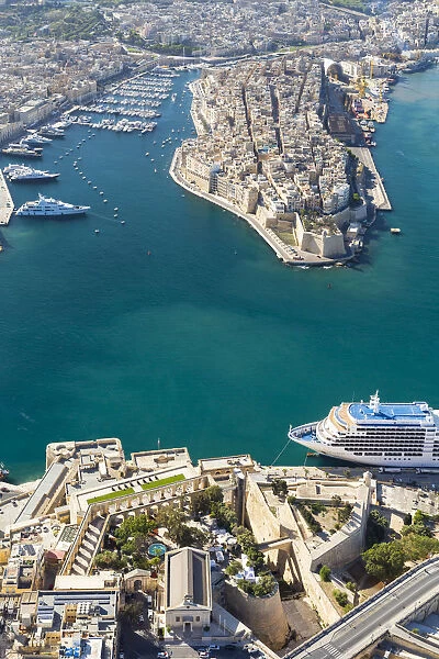 Malta, South Eastern Region, Valletta. Aerial view of Valletta, Grand Harbour and Senglea