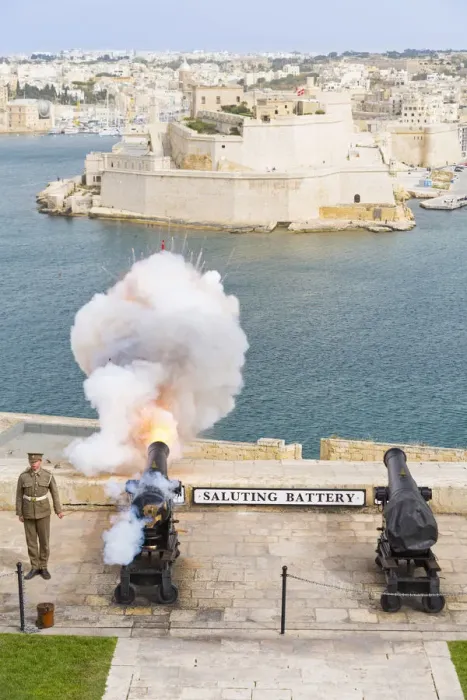 Framed Print : Malta, South Eastern Region, Valletta. The 16: 00hrs firing of the canon at the Saluting Framed Print : Malta, South Eastern Region, Valletta. The 16: 00hrs firing of the canon at the Saluting
