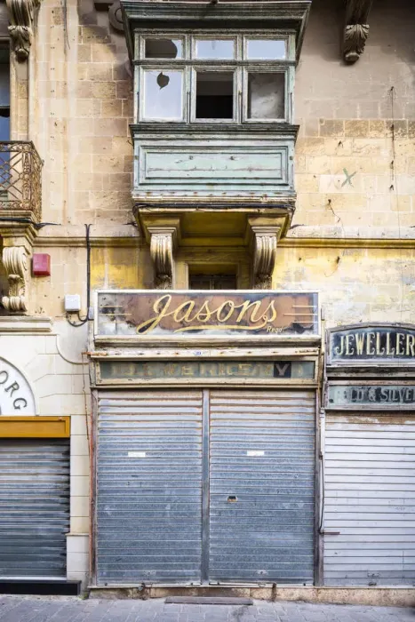 Framed Print : Malta, South Eastern Region, Valletta. Derelict traditional shop in historic Valletta Framed Print : Malta, South Eastern Region, Valletta. Derelict traditional shop in historic Valletta